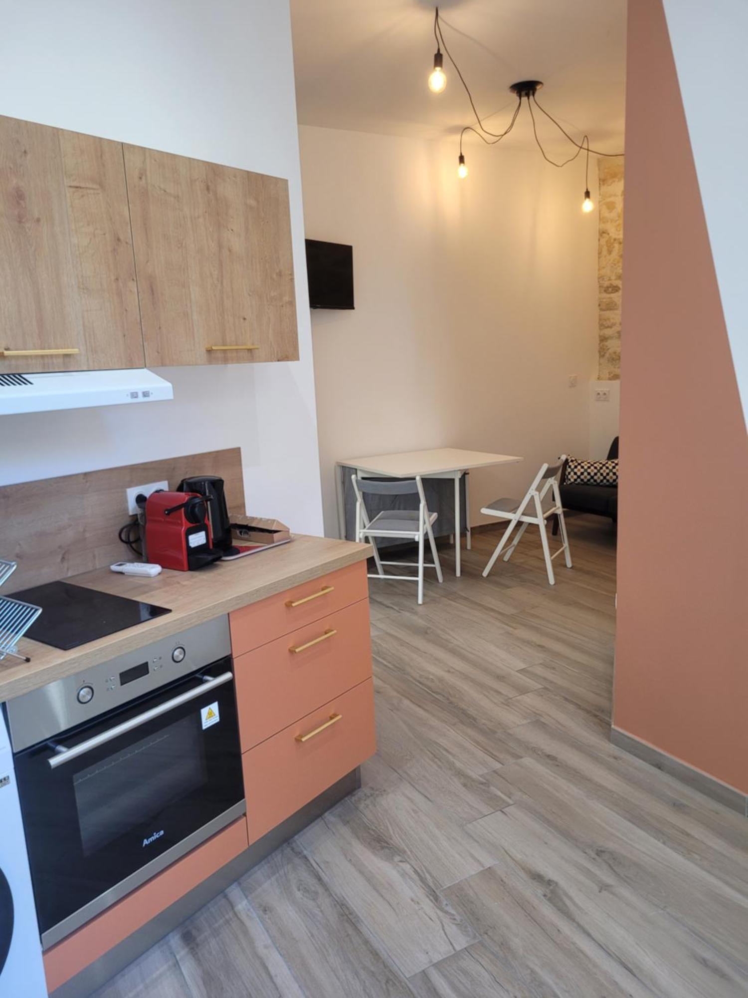Appartement Secteur Gare Et Place De La Comedie, Wifi & Climatisation *