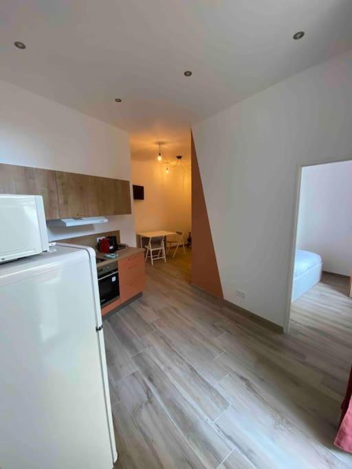 Secteur Gare Et Place De La Comedie, Wifi & Climatisation Apartment